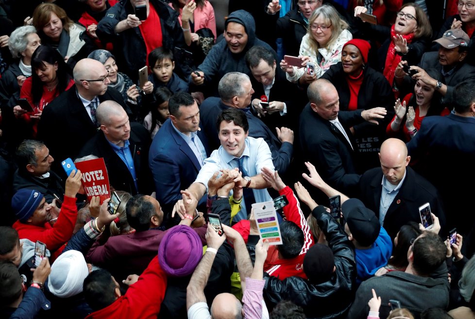 V Kanadě začaly parlamentní volby, Trudeau možná neobhájí mandát (21. 10. 2019)