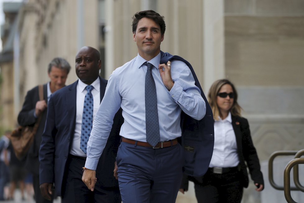 Kanadská premiér Justin Trudeau se mezi lidmi těší velké oblibě.