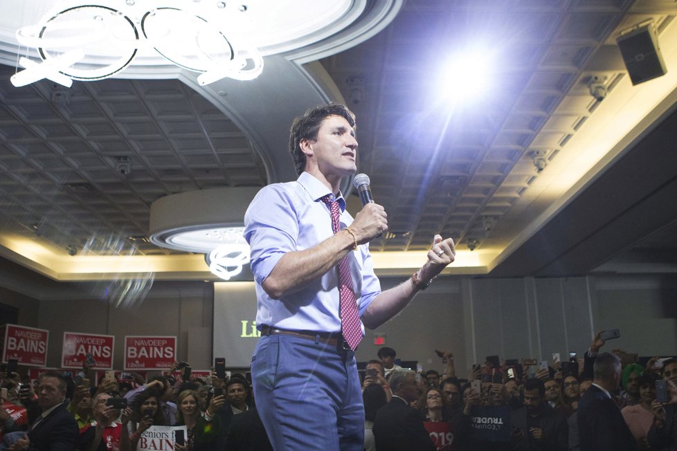 Kanadský premiér Justin Trudeau se mezi lidmi těší velké oblibě.