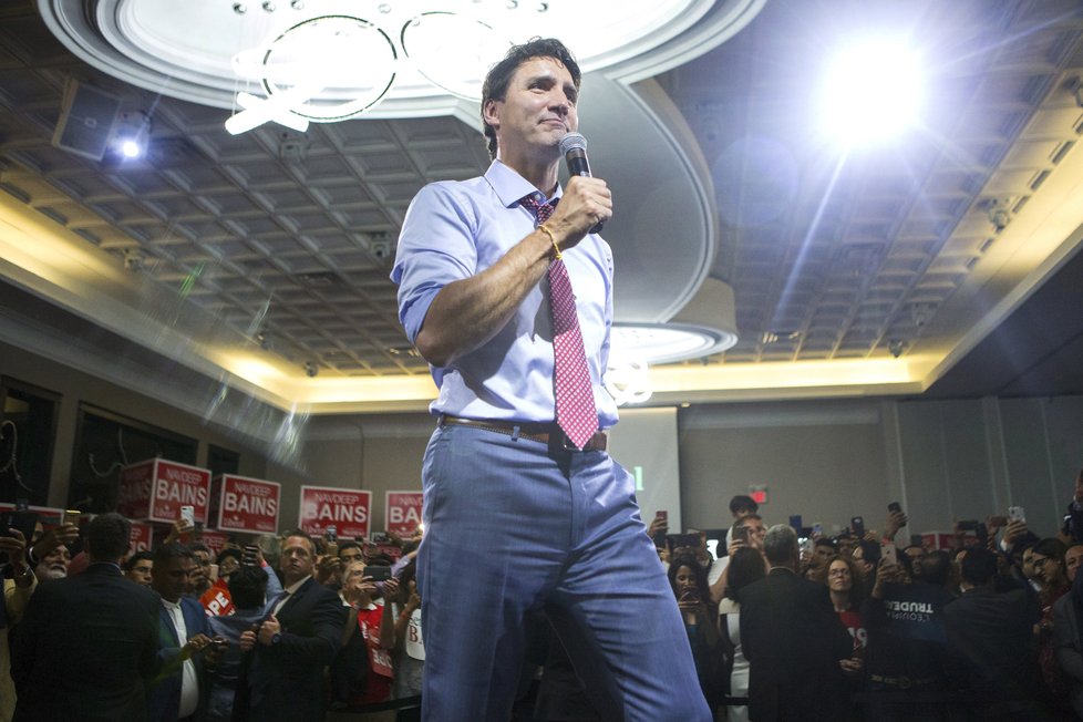 Kanadská premiér Justin Trudeau se mezi lidmi těší velké oblibě.
