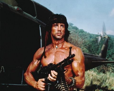 Sylvester Stallone jako Rambo.