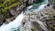 Kaskáda Little Qualicum Falls oslní spíš prostředím než mohutností