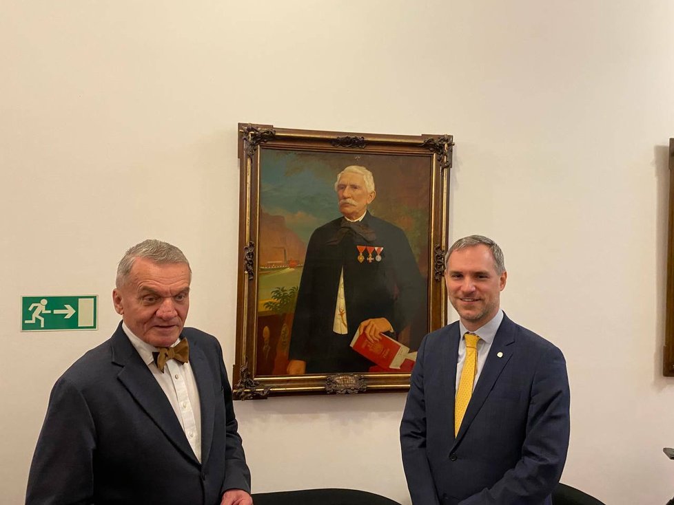 V pátek 17. února došlo ke slavnostnímu předání kanceláře novému primátorovi Bohuslavu Svobodovi.