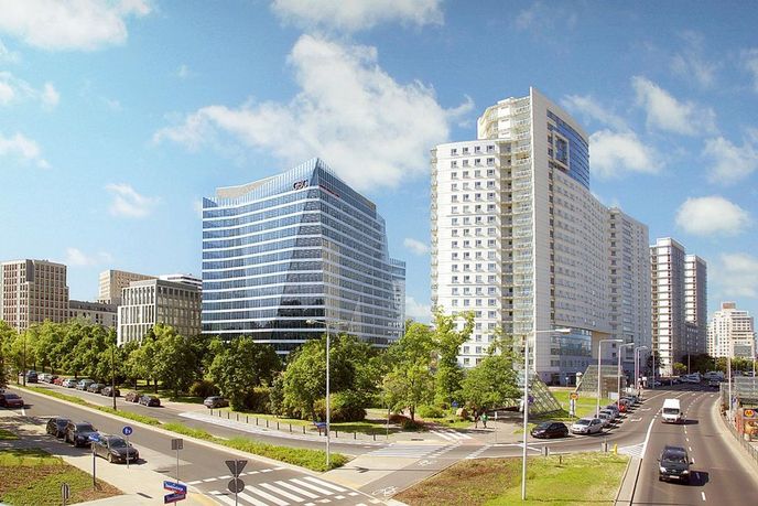Kancelářský komplex Gdański Business Center ve Varšavě je jedním z několika velkých projektů slovenské developerské skupiny HB Reavis v Polsku. Investice do tamních projektů se pohybuje minimálně v řádu miliard korun Kancelářský komplex Gdański Business Center ve Varšavě je jedním z několika velkých projektů slovenské developerské skupiny HB Reavis v Polsku. Investice do tamních projektů se pohybuje minimálně v řádu miliard korun