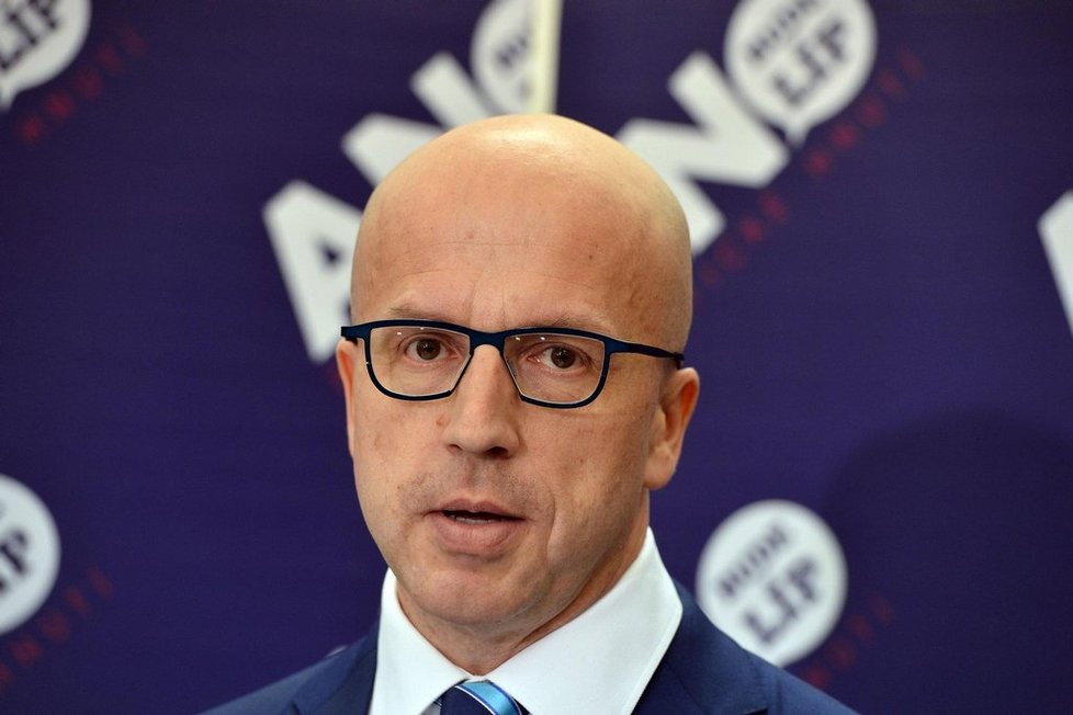 Místopředseda Evropského parlamentu Pavel Telička (nestraník) kritizoval hnutí ANO za pondělní doporučení volit Zemana