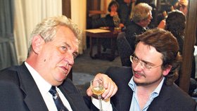 Miloš Zeman si neodepře sklenku alkoholu ani při oficiálním setkání