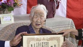Nejstarší žena světa Kane Tanakaová oslavila 118. narozeniny, dny tráví cvičením