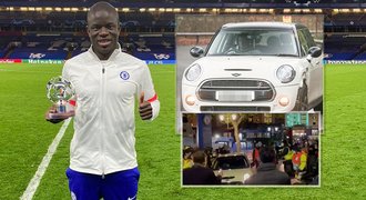 Skromný hrdina Kanté: Pracháč z Chelsea jezdí oprýskaným autem!