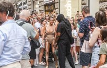 Davové šílenství ve Florencii: West a Censoriová budí vášně!
