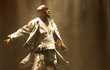 Rapper Kanye West na festivalu v Glastonbury.