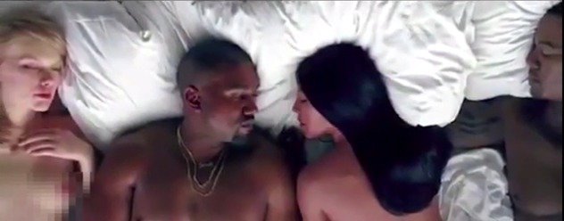 Videoklip Kanyeho Westa k písni Famous ukázal jeho protagonisty v celé své přirozené kráse.