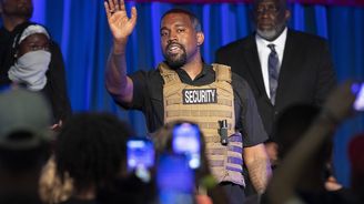 Rapper West uspořádal předvolební mítink. Vystoupil v neprůstřelné vestě a mluvil o otroctví i potratech