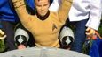 Kapitán Kirk vítězně zdvihá ruce: "Dokázali jsme to!"
