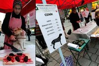V Brně vedle kaprů prodávali i psí maso: Proč by ne, ptali se