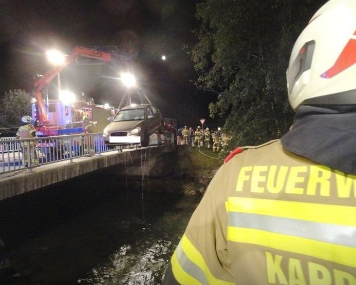 Auto se dvěma Čechy sjelo do rakouské řeky Kapruner Ache.