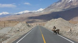 Čína staví pro Pákistán nejvýše položenou dálnici na světě