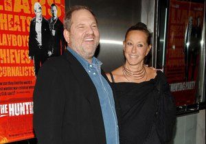 Návrhářka Donna Karan se zastala Harveyho Weinsteina.