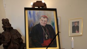 Do kondolenční knihy k uctění památky zesnulého kardinála Dominika Duky napsal vzkaz i předseda Motoristů Petr Macinka