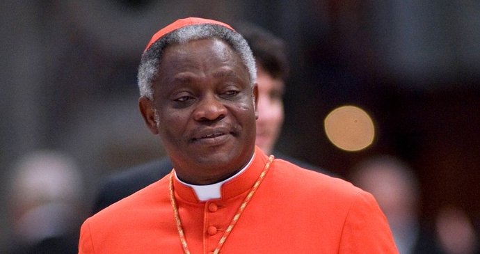 Největší šanci stát se příštím papežem má ghanský kardinál Peter Kodwo Appiah Turkson (64)