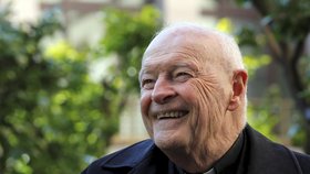 Americký kardinál Theodor McCarrick obviněný ze sexuálního zneužívání rezignoval