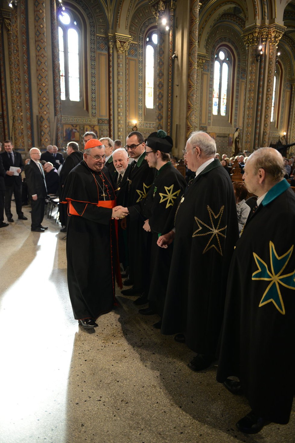 Kardinál Vlk by oslavil 17. 5. 2017 85. narozeniny. Přátelé z organizace Cesta 121 na jeho počest uspořádali v karlínském kostele svatého Cyrila a Metoděje koncert. Přišli církevní hodnostáři včetně kardinála Dominika Duky, ministr kultury Daniel Herman (KDU- ČSL), nebo režisér Jiří Strach. Eruposlankyně podepisovala knihu Umývač výloh a arcibiskup, kterou nechala přeložit. Hostů bylo asi tisíc