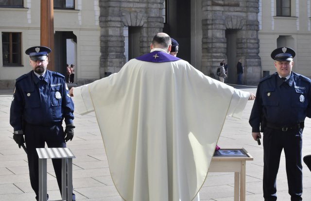 Bezpečnostní kontrolou na Hradě musí projít opravdu každý