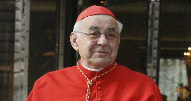 Vnitřní krvácení a převoz do nemocnice: Stav kardinála Vlka se prudce zhoršil