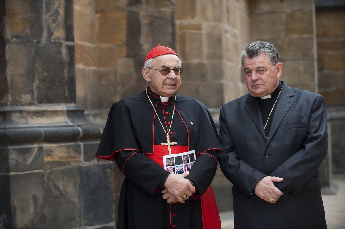 Miloslav Vlk (vlevo) a Dominik Duka.