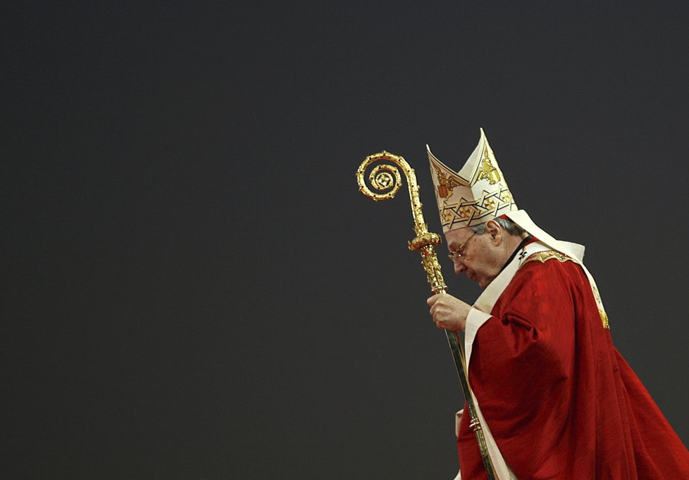 Australský kardinál George Pell (77) si za zneužívání chlapců odsedí 6 let.