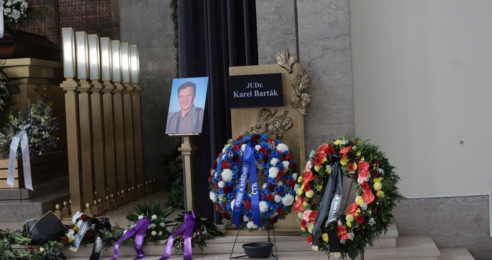 Pohřeb dlouholetého zpravodaje ČTK Karla Bartáka (4.9.2026)
