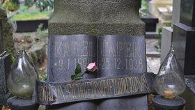 U hrobu Karla Čapka proběhlo setkání v den výročí jeho smrt.