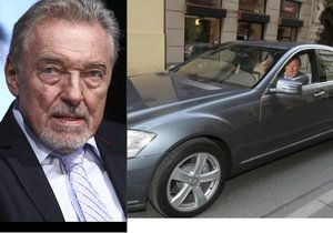 Karel Gott nesmí za volant: Jeho mercedes za 2 miliony stojí v garáži.