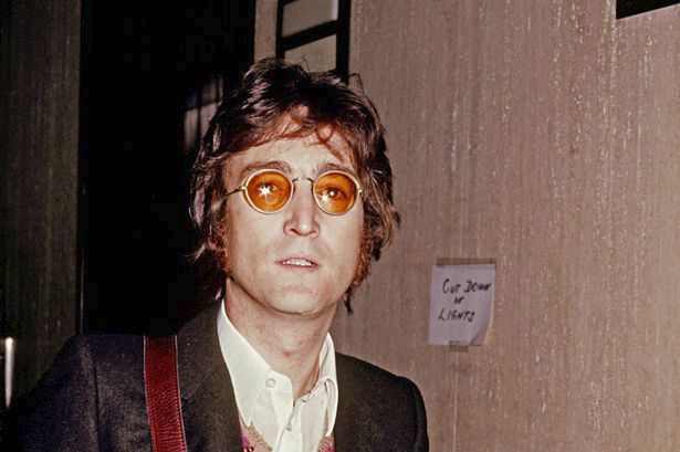 Zpěvák Beatles John Lennon.