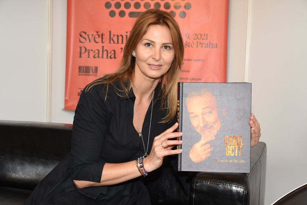 24. září 2021 - Ivana Gottová na Světu knihy