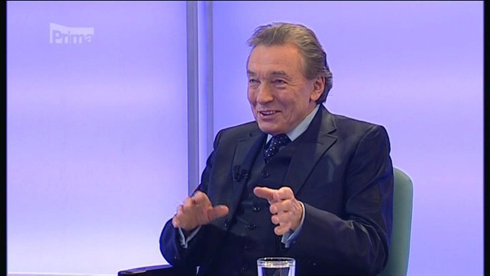 Karel Gott v diskuzním pořadu TV Prima Partie zářil, divadelní hra se mu ale nelíbí