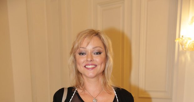 Dominika Gottová ukázala sexy výstřih.