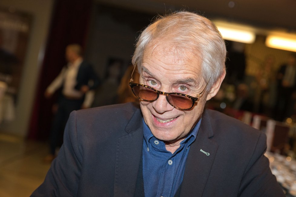 Chalupu v Českosaském Švýcarsku má i zpěvák Josef Laufer (82).