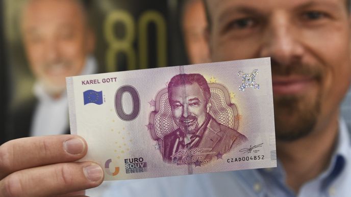 Pamětní eurobankovka s portrétem zpěváka Karla Gotta