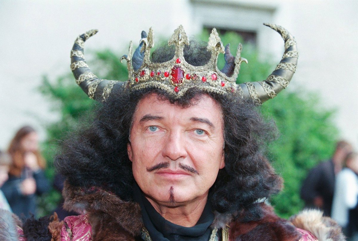 Zpěvák Karel Gott.