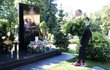 Hrob Karla Gotta v den jeho 81. narozenin