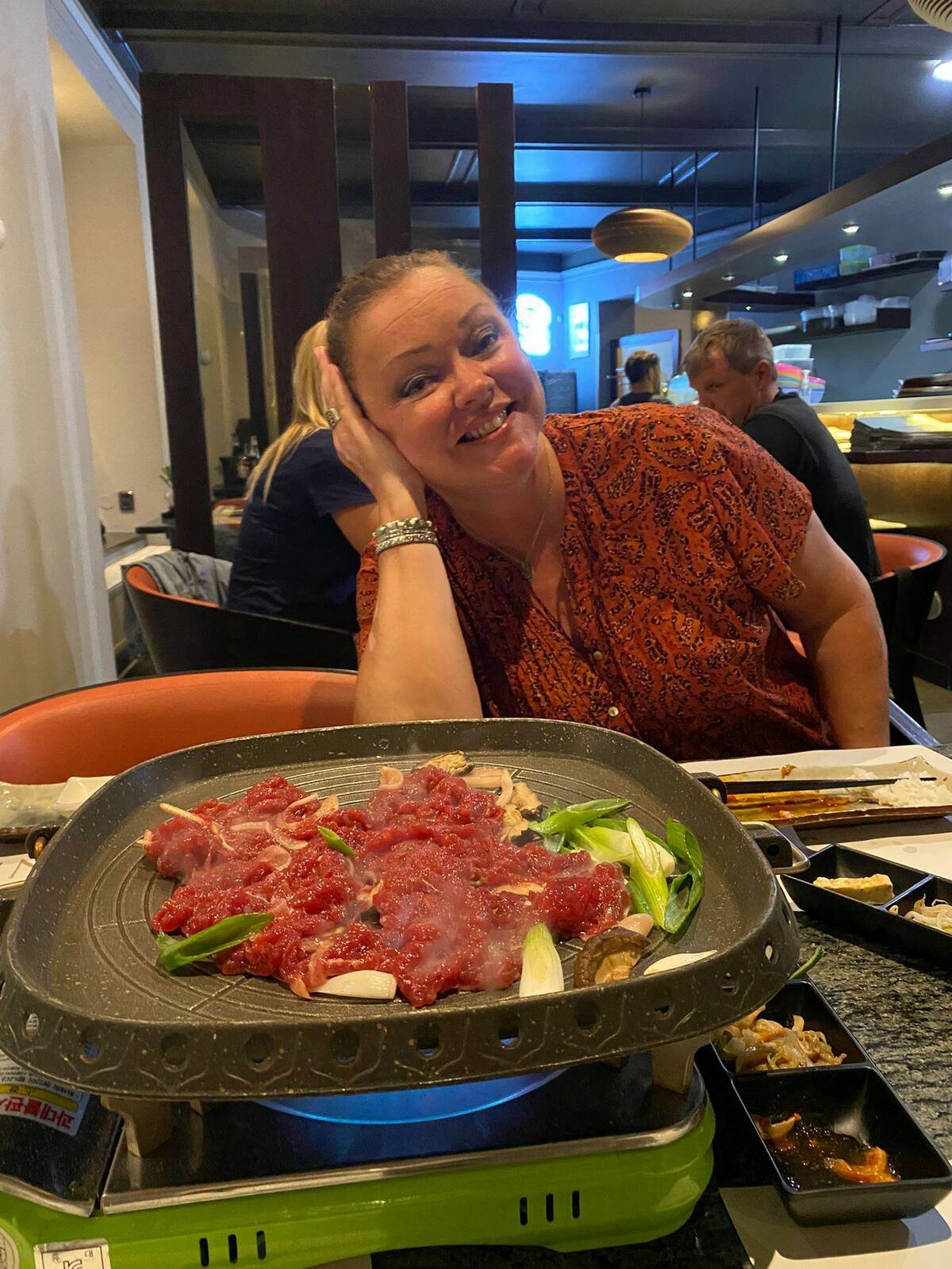 Dominika Gottová si ve středu zašla s kamarády na večeři do asijské restaurace v Praze.