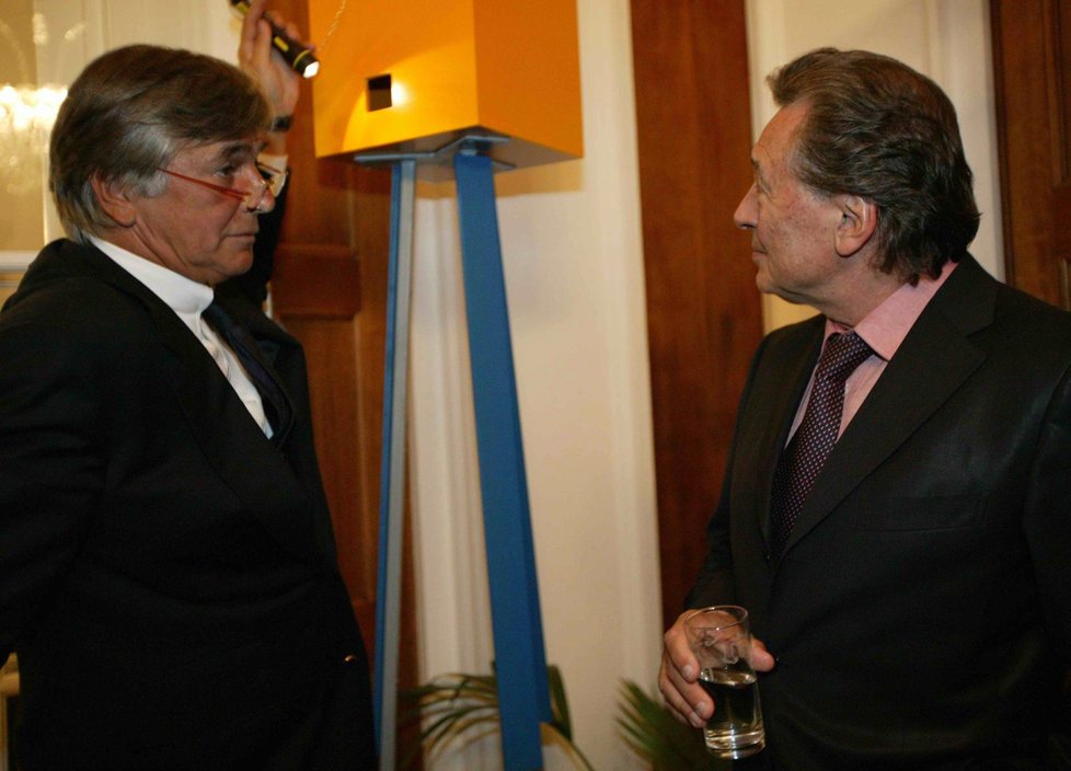 Karel Gott s Jiřím Bartoškou v roce 2005