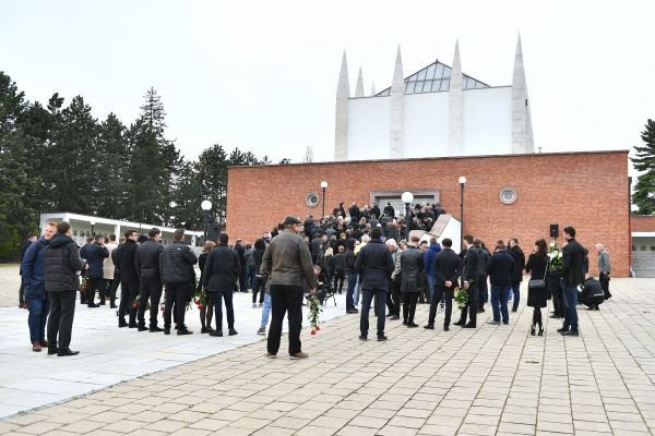 Píseň zazněla v neděli v brněnském krematoriu na posledním rozloučení s Josefem Šuralem.