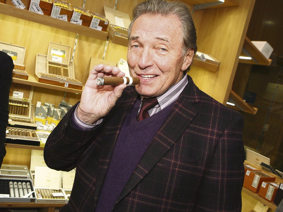 Zpěvák Karel Gott.