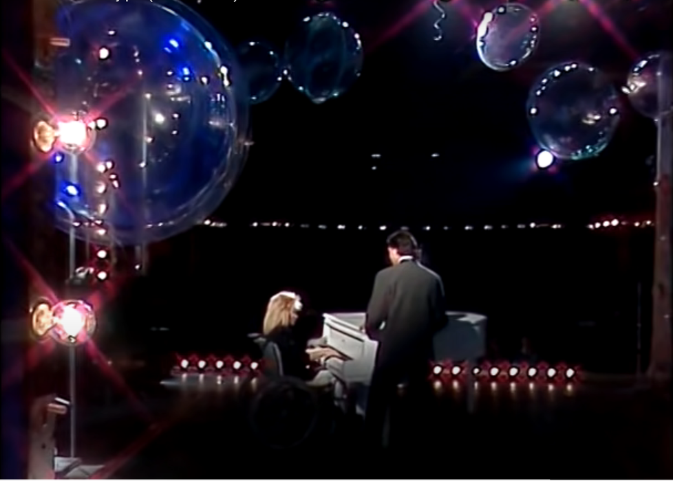 1987 - Marika Gombitová a Karel Gott zpívají v Abecedě duet Neznámý pár