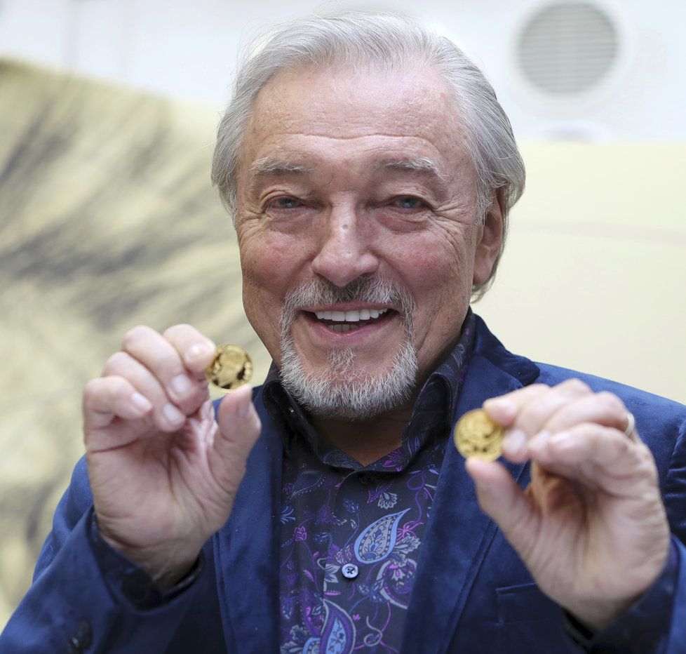 Karel Gott (†80) zemřel 1. října 2019 v obklopení rodiny.