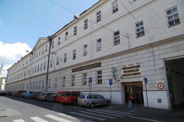 Všeobecná fakultní nemocnice v Praze, kde se zpěvák léčil.