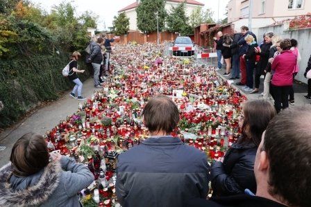 Pietní místo na Bertramce se rozrostlo do nebývalých rozměrů.