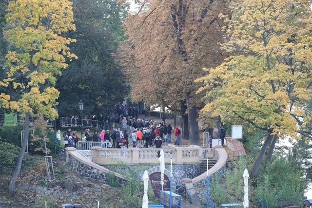 Poslední rozloučení s Karlem Gottem na Žofíně.