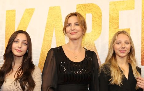 Premiéra filmu Karel: Ivana Gottová s dcerami Charlotte a Nelly